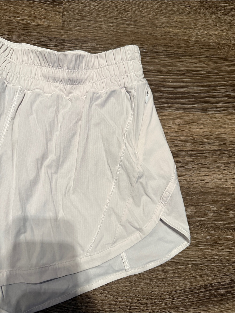 lululemon athletica Women's Athletic Shorts — White - Picture 4 of 4